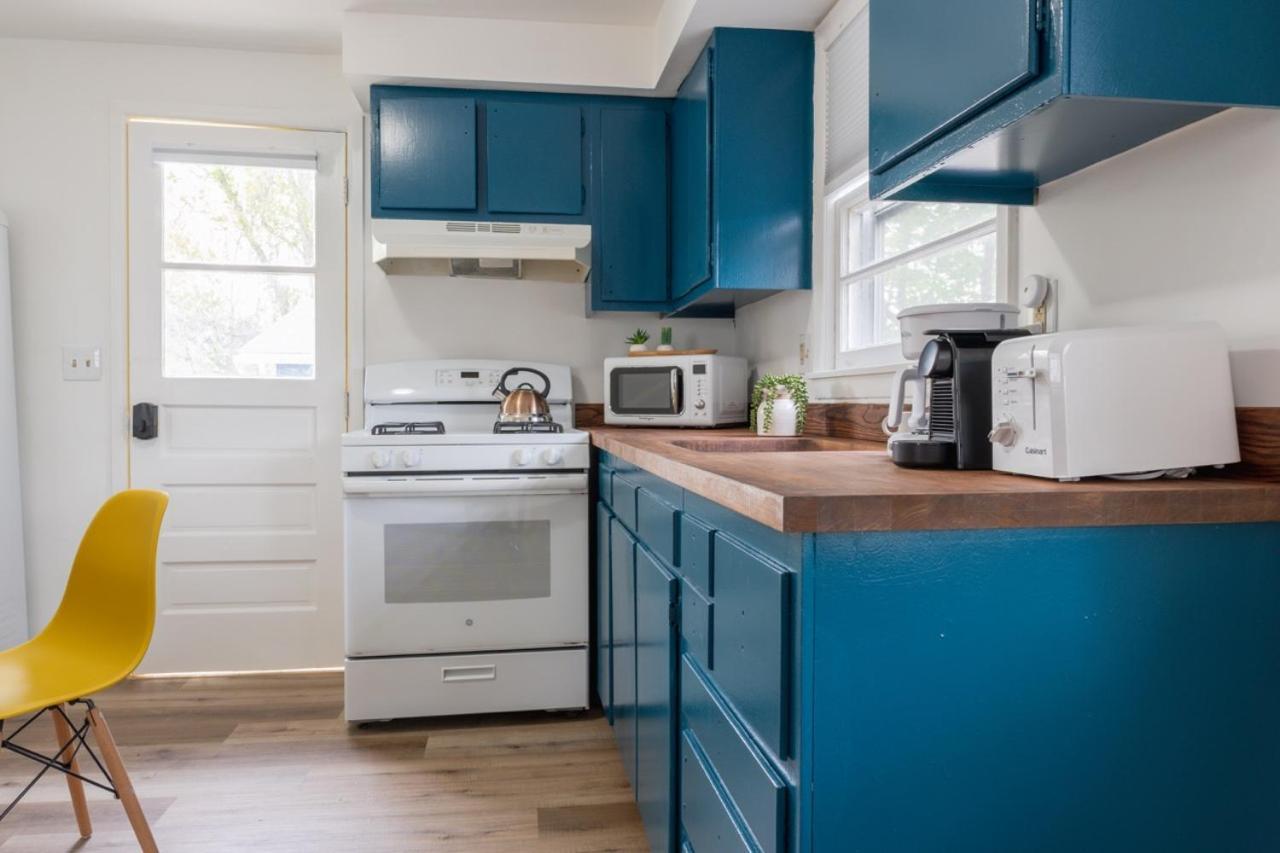 Retro Retreat Renovated 2Br, Desk, No Chore List! Kingston Exterior foto